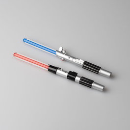 ERIK - Stylo Star Wars Sable Laser avec lumière LED - 2 stylos (Luke Skywalker bleu, Darth Vader rouge) - Piles incluses