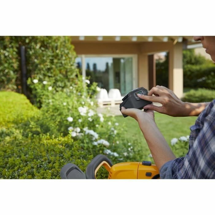 Stiga HT 100e Kit Taille-haies sans fil 20V Stiga HT 100e Kit Taille-haies sans fil 20V