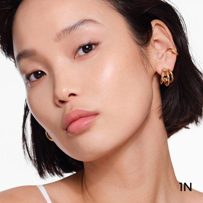 Guerlain Parure Gold Skin base de maquillage rajeunissante 1N Guerlain Parure Gold Skin base de maquillage rajeunissante 1N