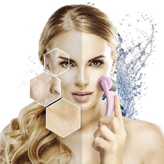 Cosmetic Club Masseur Facial avec Éponge et Rouleau de Glace Cosmetic Club Masseur Facial avec Éponge et Rouleau de Glace