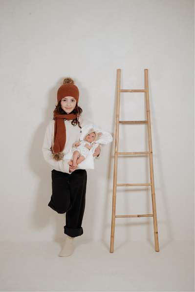 Muñecas Arias Muñeca Elegance Andie, Poupée de 40 cm, Beige avec Coussin, Poupée Poids - 3 ans et plus Muñecas Arias Muñeca Elegance Andie, Poupée de 40 cm, Beige avec Coussin, Poupée Poids - 3 ans et plus