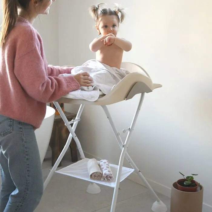 Beaba Plan à Langer Camélé'O Terre d'Argile - Avec Matelas PVC Lavable, Tablettes Rétractables et Système de Fixation Réglable - Éco-Conçu et Fabriqué en France Beaba Plan à Langer Camélé'O Terre d'Argile - Avec Matelas PVC Lavable, Tablettes Rétractables et Système de Fixation Réglable - Éco-Conçu et Fabriqué en France