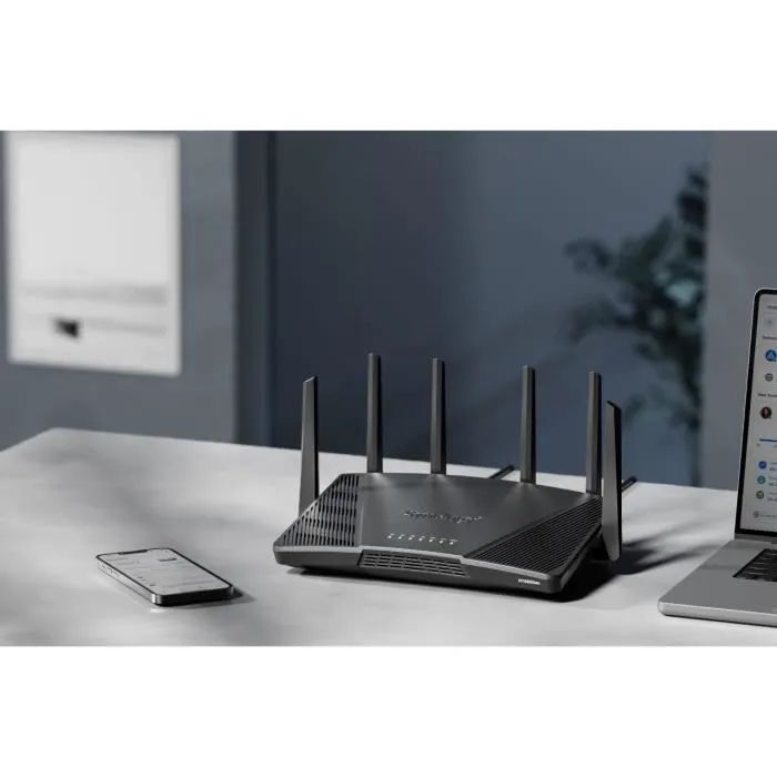 Synology RT6600AX - Routeur WiFi 6 Tri band (jusqu'à 6,6 Gbit/s) avec 6 antennes, Blanc Synology RT6600AX - Routeur WiFi 6 Tri band (jusqu'à 6,6 Gbit/s) avec 6 antennes, Blanc