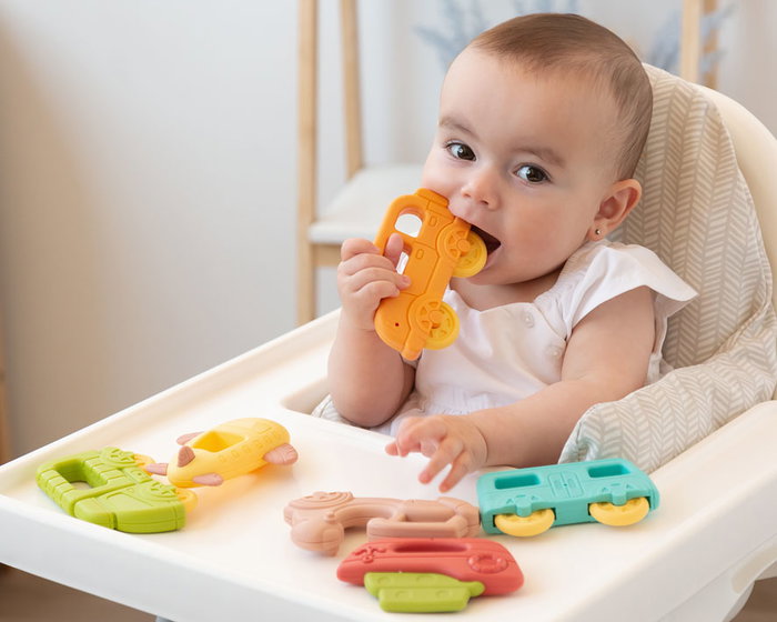 KioKids - Lot de 6 Mordeurs de Dentition Bébé, Jouets pour Gencives Soulagement Douleur, Modèles Véhicules (Voiture, Avion, Train), Plastique Sans BPA, 3+ Mois, Multicolor KioKids - Lot de 6 Mordeurs de Dentition Bébé, Jouets pour Gencives Soulagement Douleur, Modèles Véhicules (Voiture, Avion, Train), Plastique Sans BPA, 3+ Mois, Multicolor