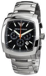 Armani AR5817 avec cadran noir et bracelet argenté