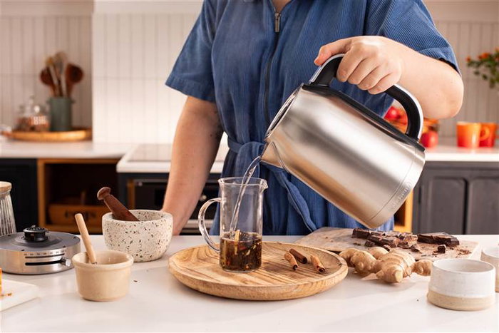 KitchenAid 5KEK1701 ESX Bouilloire électrique en acier inoxydable avec chauffage précis et 7 températures (50°C à 100°C)