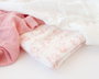 KioKids Set de 3 Mousselines Rose, Blanc et Imprimé Animaux 70x70cm