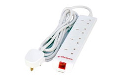 MicroConnect Multiprise 4 prises UK avec protection contre les surtensions, 2M, Blanc