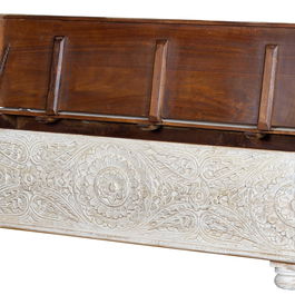 GINER Y COLOMER Baûl coffre de rangement en bois de manguier massif, finition blanc vieilli avec détails en bronze, 150 x 60 x 50 cm