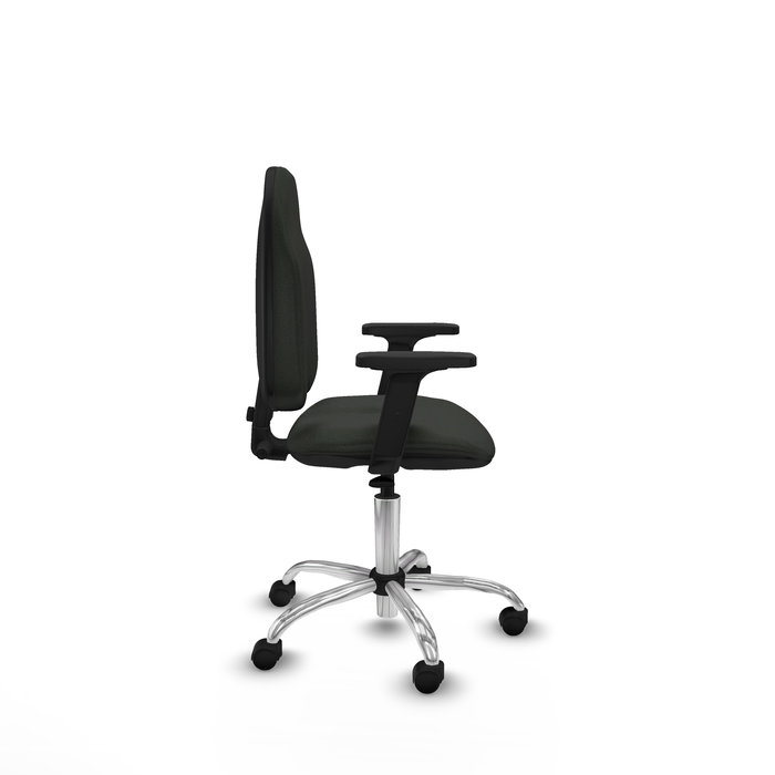 Chaise de bureau Algarra avec mécanisme de contact permanent de base, rembourrée de tissu noir. Équipée d'une base chromée, d'accoudoirs 2D et de roulettes en nylon de 50 mm. Chaise de bureau Algarra avec mécanisme de contact permanent de base, rembourrée de tissu noir. Équipée d'une base chromée, d'accoudoirs 2D et de roulettes en nylon de 50 mm.