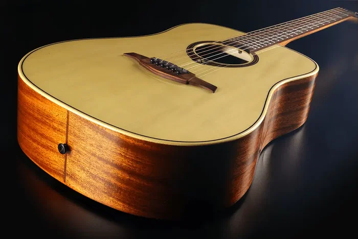 LAG Guitare Acoustique Dreadnought Tramontane 88