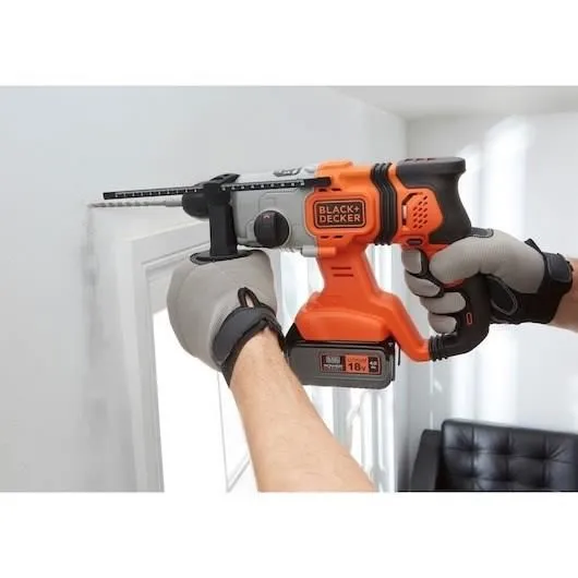 Black + Decker BCD900M1K Perceuse à percussion SDS-plus sans fil 18V 4Ah Li-ion