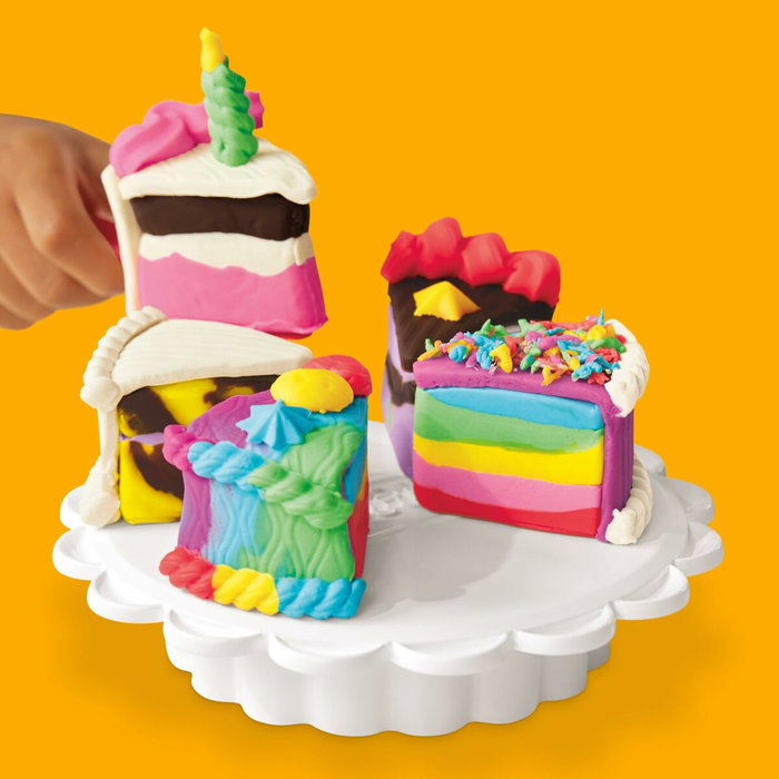 Play-Doh Ma jolie part de gâteau avec four jouet et 11 pots de pâte à modeler