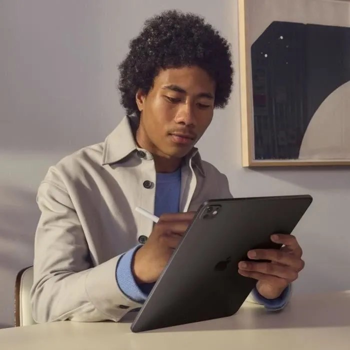 Apple iPad Pro 2024 11 " WiFi 512 Go Noir spatial
