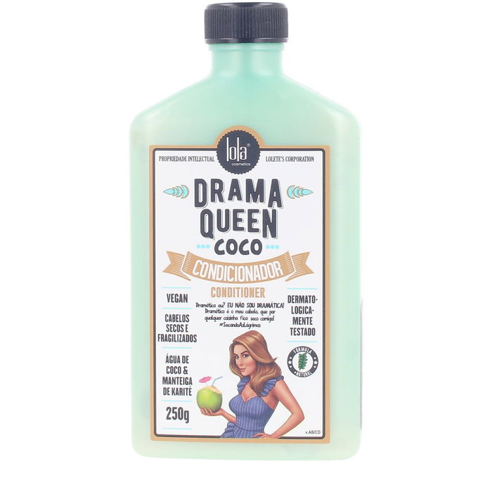 Lola Cosmetics DRAMA QUEEN COCO Conditionneur 250 gr - Hydratant à l'Eau de Coco et Beurre de Karité pour Cheveux Secs Lola Cosmetics DRAMA QUEEN COCO Conditionneur 250 gr - Hydratant à l'Eau de Coco et Beurre de Karité pour Cheveux Secs