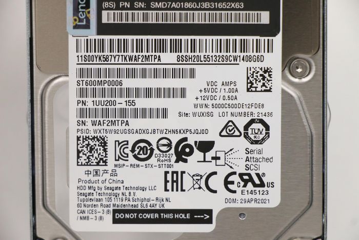 Lenovo 4XB7A13957 Disque dur interne ThinkSystem 2,5" 600 Go 15K SAS 12 Gb/s Hot Swap 512n