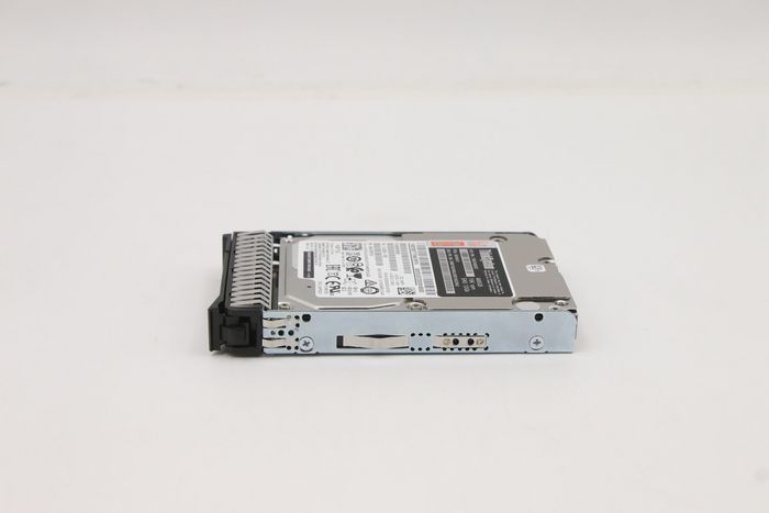 Lenovo 4XB7A13957 Disque dur interne ThinkSystem 2,5" 600 Go 15K SAS 12 Gb/s Hot Swap 512n