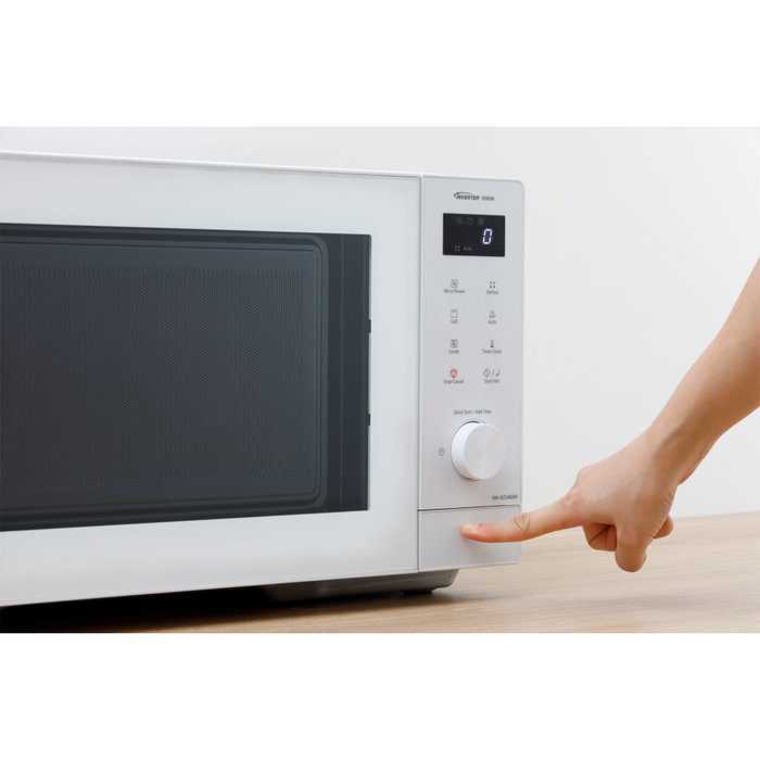Panasonic NN GD 34 Panasonic NN GD 34