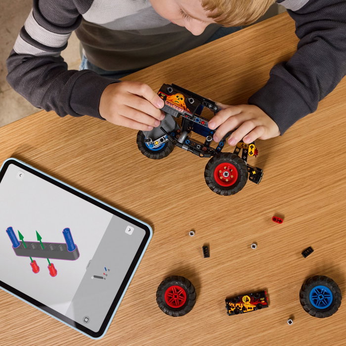 LEGO Technic 42219 Monster Jam Grave Digger Feu et Glace LEGO Technic 42219 Monster Jam Grave Digger Feu et Glace