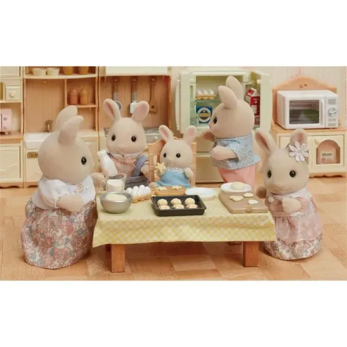 Sylvanian Families Poupée Famille Lapin Crème Articulée et Habillée - Figurine Jouet avec Vêtements Amovibles - À Partir de 3 Ans