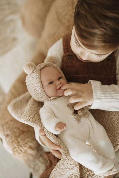 Muñecas Arias - Muñeca Elegance Babyto marron avec manta (peluche lestée) 35 cm, corps souple, langue du produit espagnol