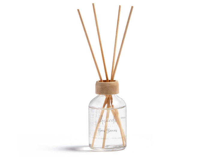 ACORDE Mikado 50 ml avec tige, fleurs blanches, verre, rotin, bois, plastique, 7x17x5 cm (Set de 12) ACORDE Mikado 50 ml avec tige, fleurs blanches, verre, rotin, bois, plastique, 7x17x5 cm (Set de 12)