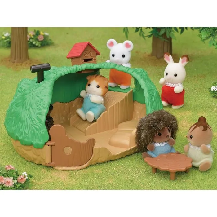 Sylvanian Families Figurine La cachette des bébés avec bébé hérisson Bilberry, jeu pour enfants à partir de 3 ans - Ref. 5453