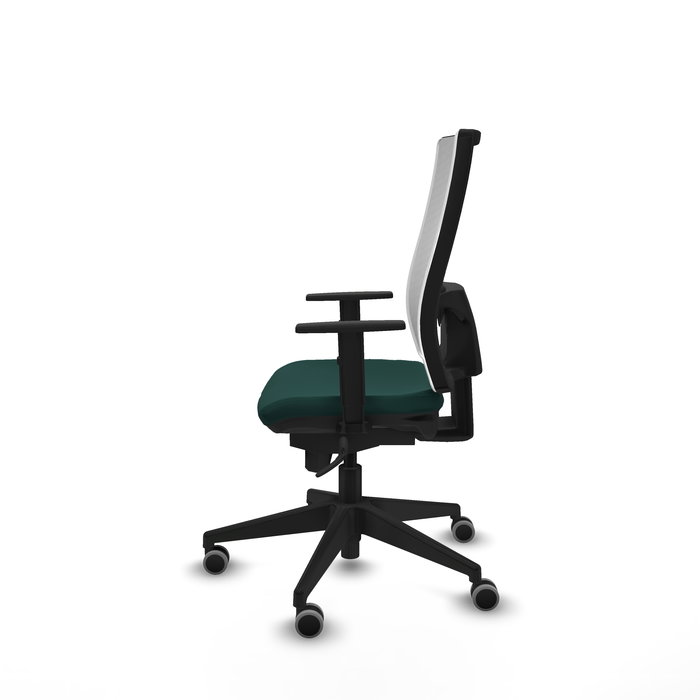 Chaise de bureau Horna avec mécanisme synchrone, revêtue de similicuir vert bouteille et de maille blanche. Équipée d'un soutien lombaire 1D, d'accoudoirs 1D et de roulettes de 65 mm pour parquet