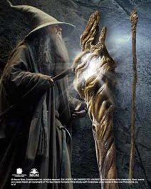 The Noble Collection Réplique du bâton de Gandalf avec lumière (185 cm)