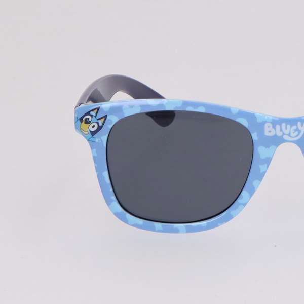Cerdá - Gorro Set con Gafas de Sol Bluey 53 cm, Bleu, Âge Recommandé : 3 Ans