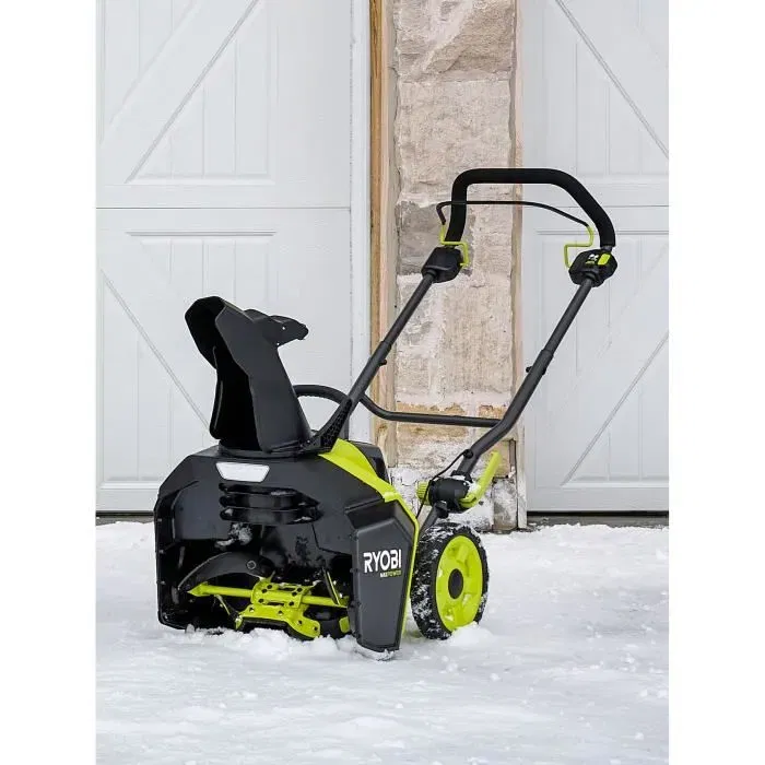 Ryobi Dénéigeuse 36V MAXPOWER sans fil Brushless, largeur 45 cm, éjection 8 m - avec batterie 4.0 Ah et chargeur - Modèle RY36STX45A-140