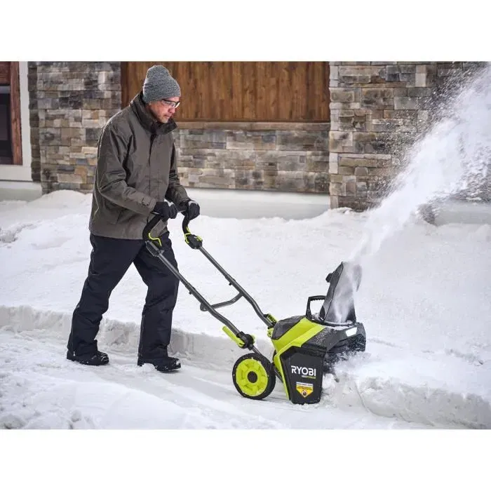 Ryobi Dénéigeuse 36V MAXPOWER sans fil Brushless, largeur 45 cm, éjection 8 m - avec batterie 4.0 Ah et chargeur - Modèle RY36STX45A-140
