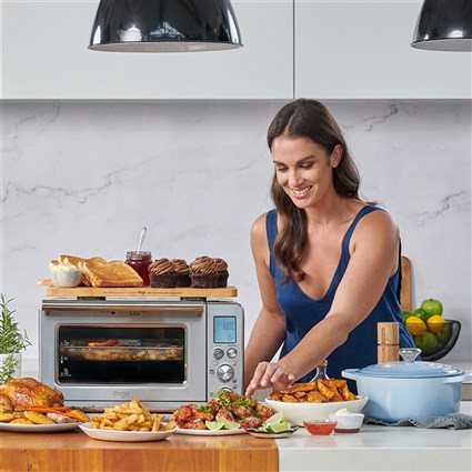 Sage SOV860BSS4EEU1 Four Multifonction et Friteuse à Air Smart avec Technologie Element iQ™, 10 Fonctions (Toast, Cuisson Lente, Pizza), Intérieur Éclairé, Super Convection