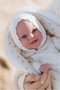 Muñecas Arias - Poupée Elegance 35 cm, bébé beige avec couverture (poupée lestée), jouet sensoriel, pour enfants à partir de 3 ans