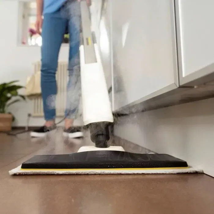 Karcher SC 2 Upright Easy Fix - Balai vapeur 1600 W, chauffe en 30s, nettoie 50 m², élimine 99.9% des virus - pour sols durs et bois Karcher SC 2 Upright Easy Fix - Balai vapeur 1600 W, chauffe en 30s, nettoie 50 m², élimine 99.9% des virus - pour sols durs et bois