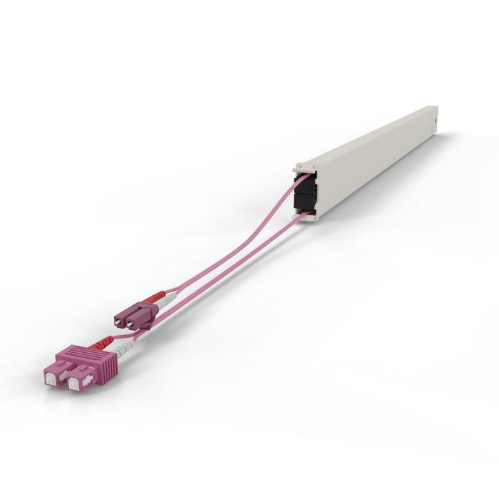 PATCHBOX patchbox.one Cassette pour baie 46RU avec connecteurs LC-SC et câbles fibre optique OM4