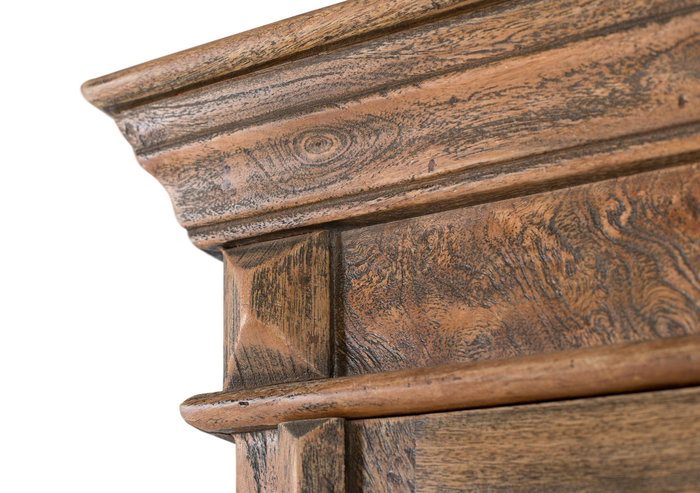 GINER Y COLOMER - Buffet bar en bois de manguier avec porte à motif pointe de diamante - Intérieur à étagères et casier à bouteilles - Finition noyer (Dimensions Porte: 148x35cm)