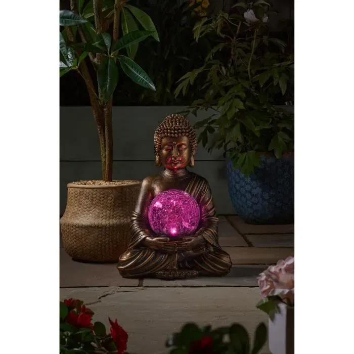 Smart Garden Décoration de jardin zen avec statue de Buddha et globe solaire en verre craquelé 12 cm, 10 LED blanc chaud, résine 35x26x23 cm, charge solaire pour patio, pelouse