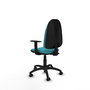 Chaise de bureau Algarra avec mécanisme de contact permanent de base, recouverte de tissu turquoise. Équipée d'une base en polyamide noir, d'accoudoirs 1D et de roulettes autobloquantes.