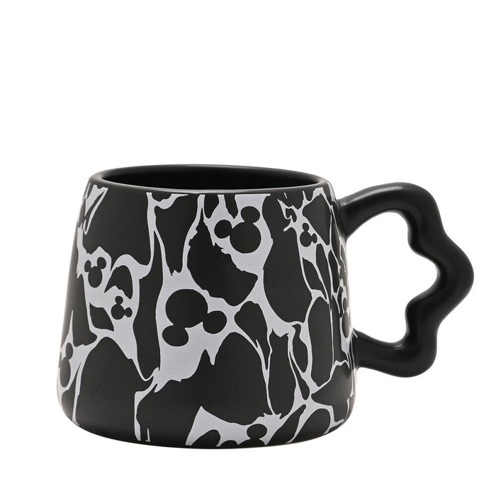 Widdop & Co Tasse Mickey Disney Shapes en Dolomite avec finition mate, design craquelé et anse en forme d'oreille Widdop & Co Tasse Mickey Disney Shapes en Dolomite avec finition mate, design craquelé et anse en forme d'oreille