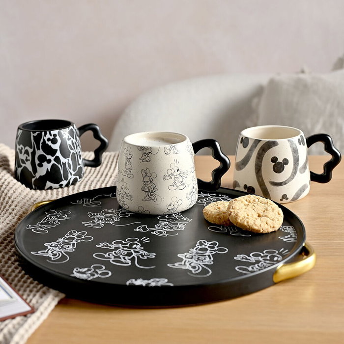 Widdop & Co Tasse Mickey Disney Shapes en Dolomite avec finition mate, design craquelé et anse en forme d'oreille Widdop & Co Tasse Mickey Disney Shapes en Dolomite avec finition mate, design craquelé et anse en forme d'oreille