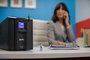 APC Smart-UPS 1000VA/600W, Onduleur de secours avec sortie pure sine wave, Régulation de tension automatique, Ports USB et Ethernet SmartConnect