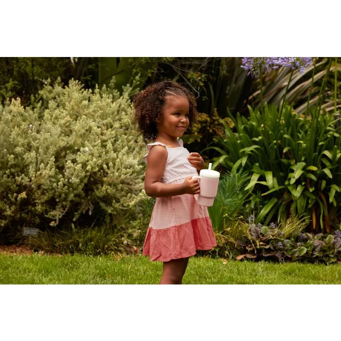 Infantino Ma Première Tasse en Silicone à Paille, 255 ml (25.5 cl) Anti-Fuite, pour Bébé et Tout-Petit, Lavable au Lave-Vaisselle - Modèle Pirouette