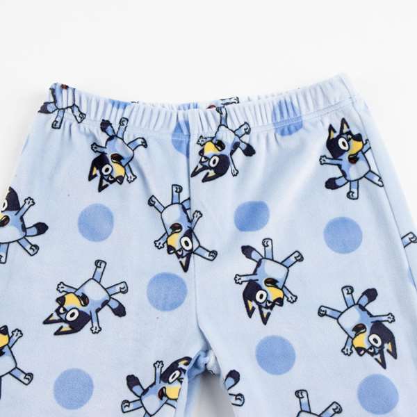 Cerdá Pijama Long Velours Polyester avec Applications Bluey pour 6 Ans - Taille 6 Ans, Bleu Clair Cerdá Pijama Long Velours Polyester avec Applications Bluey pour 6 Ans - Taille 6 Ans, Bleu Clair
