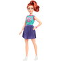 Barbie Fashionista - Look Animadora avec cheveux rouges et tenue sportive - Poupée Hyt90