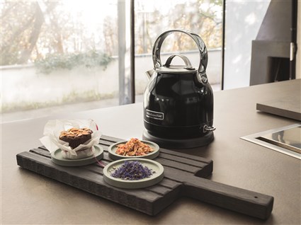 Kitchenaid 5KEK1222 EOB Bouilloire électrique 1,25 L noir - Remplissage large, maintien au chaud, fonction anti-goutte - Design rétro