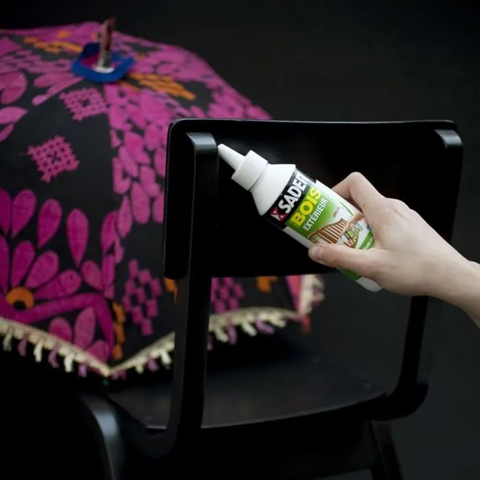 Sader - Colle à bois extérieure PU Polyuréthane - Ultra-résistante pour bois exotiques et dérivés - Résiste à l'humidité et aux températures extrêmes - Biberon 250 g Sader - Colle à bois extérieure PU Polyuréthane - Ultra-résistante pour bois exotiques et dérivés - Résiste à l'humidité et aux températures extrêmes - Biberon 250 g