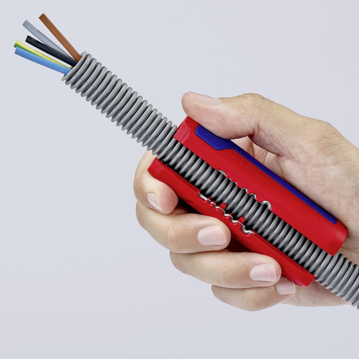 Knipex TwistCut Coupe-tube annelé 90 22 02 SB Knipex TwistCut Coupe-tube annelé 90 22 02 SB