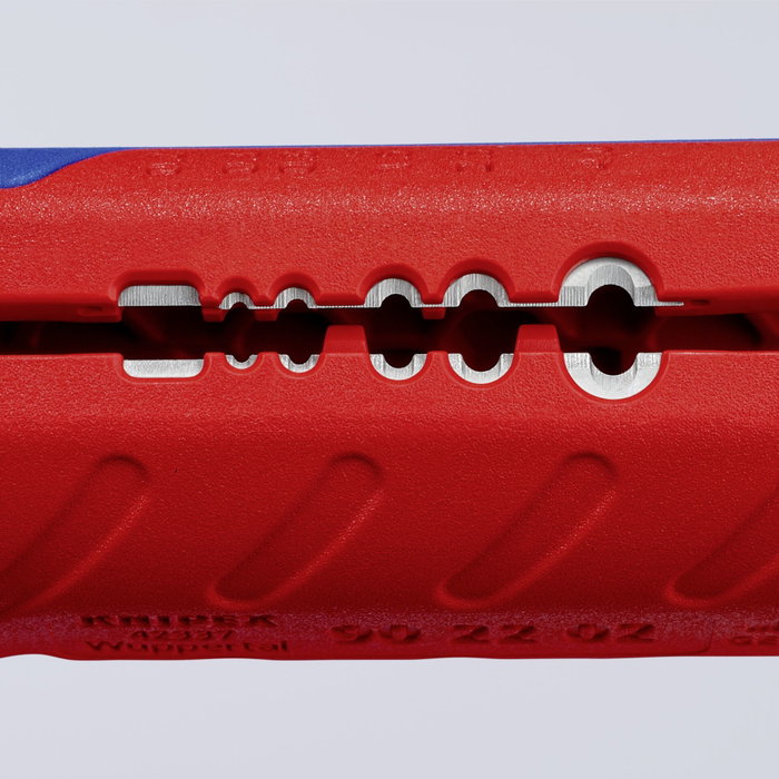 Knipex TwistCut Coupe-tube annelé 90 22 02 SB Knipex TwistCut Coupe-tube annelé 90 22 02 SB
