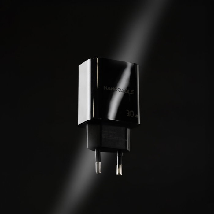 Chargeur mural NANOCABLE 10.10.2010 Noir